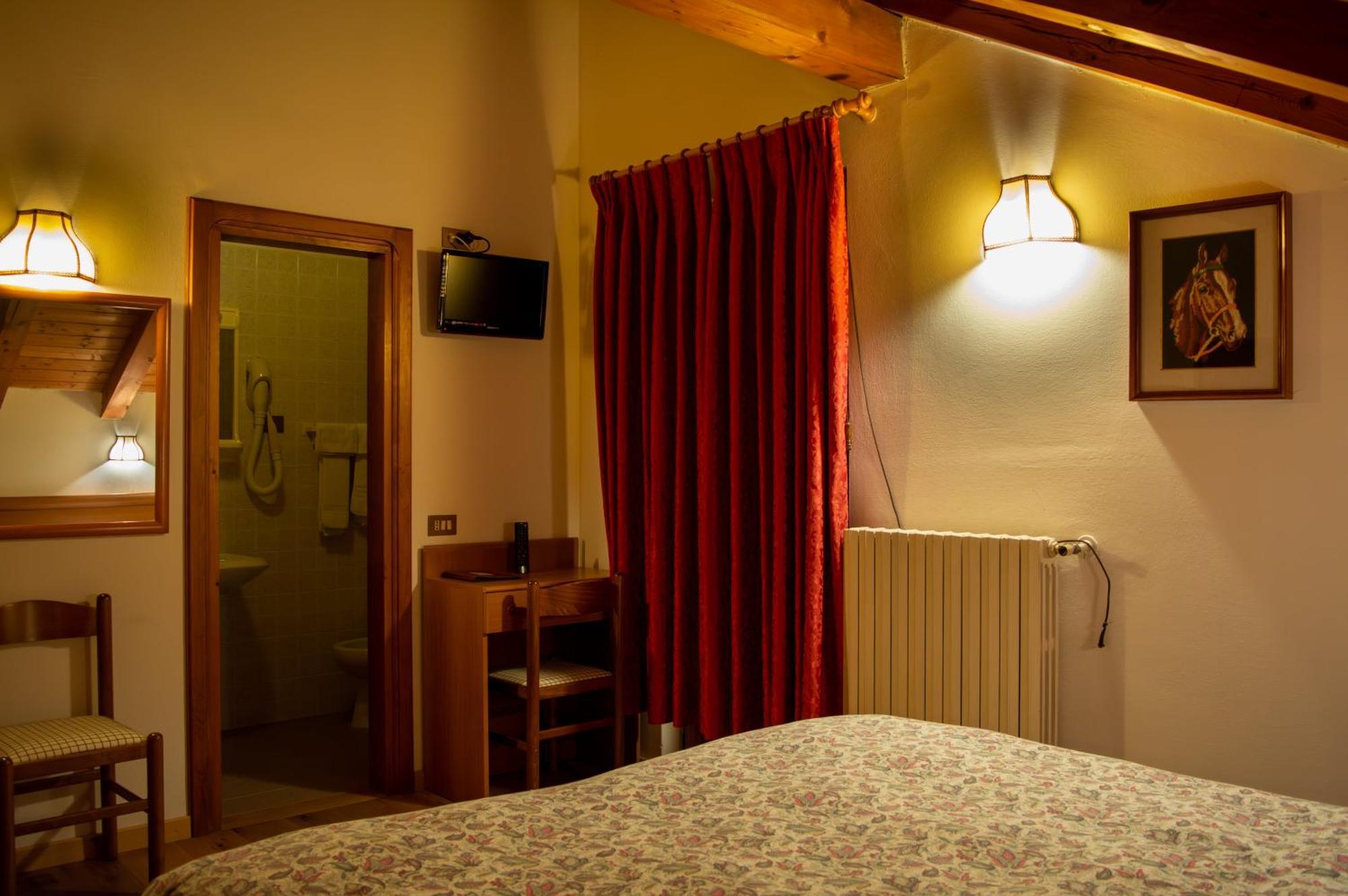 Serena Hotel 2*